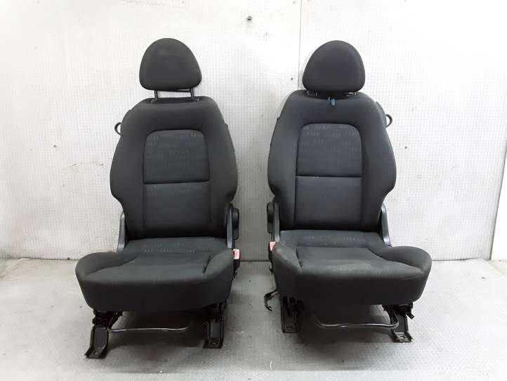 Mitsubishi Colt (2004 - 2008)   Комплект отделки дверей