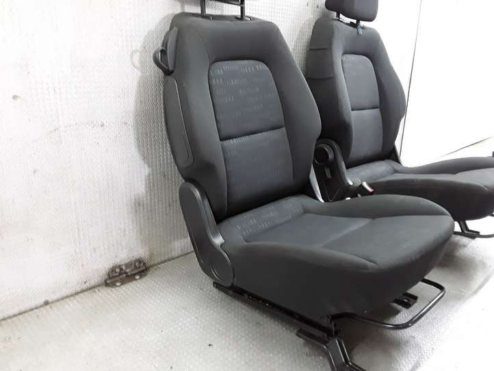 Mitsubishi Colt (2004 - 2008)   Комплект отделки дверей