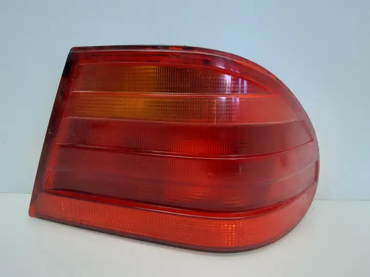 Mercedes-Benz E W211 (2002 - 2009) A2108204464 Задний фонарь в кузове — фото 1