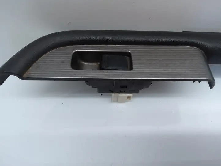 Nissan X-Trail T30 (2001 - 2007) 829498H300 Блок кнопок стеклоподъемников — фото 2