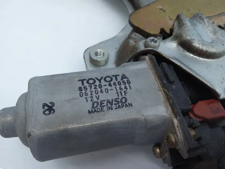 Toyota Avensis Verso (2004 - 2009) 8572044050 Электростеклоподъемник передний (комплект) — фото 2