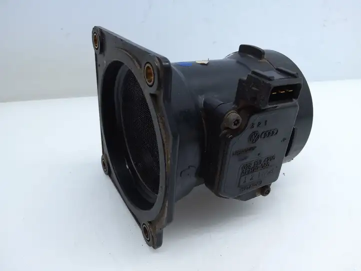 Audi A6 S6 C5 4B (1997 - 2001) 078133471C Датчик массового расхода воздуха — фото 1