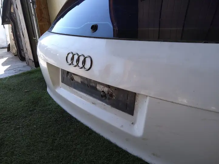 Audi A4 S4 B6 8E 8H (2000 - 2006) Крышка багажника — фото 2