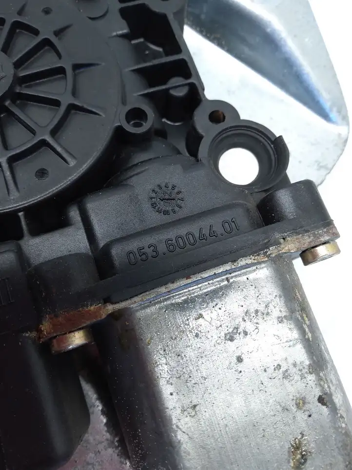 Opel Omega B2 (1999 - 2004) Мотор стеклоподъемника передний — фото 4