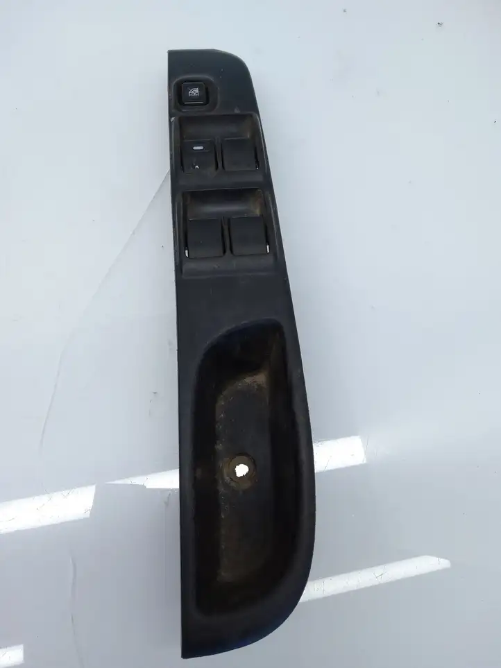 Mitsubishi L200 (2006 - 2014) Кнопка стеклоподъемников — фото 1