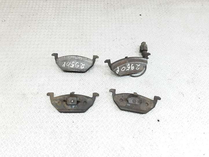 Audi A2 (1999 - 2007)   Тормозные колодки (передние)