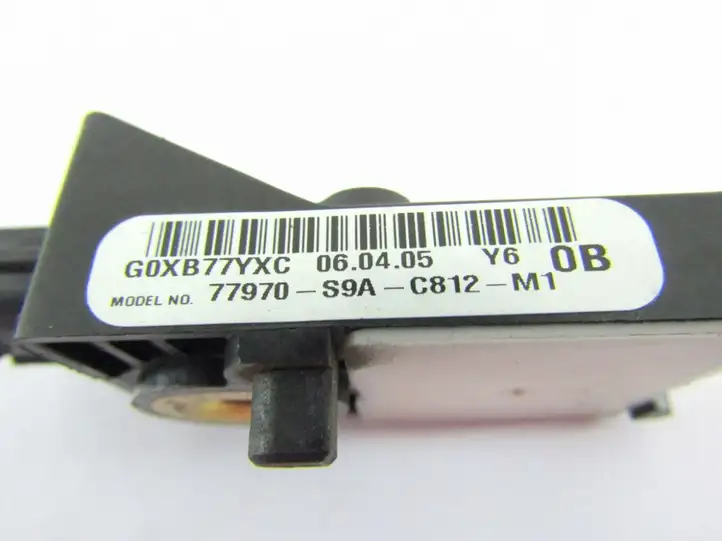 Honda CR-V (2004 - 2006) Датчик удара SRS — фото 4