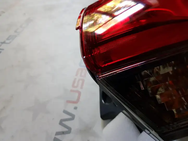 Nissan X-Trail T32 (2014 - 2021) 265506FL0A Задний фонарь в кузове — фото 6