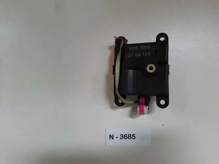 Nissan Qashqai (2006 - 2010) 3J01030850 Двигатель задвижки потока воздуха — фото 1