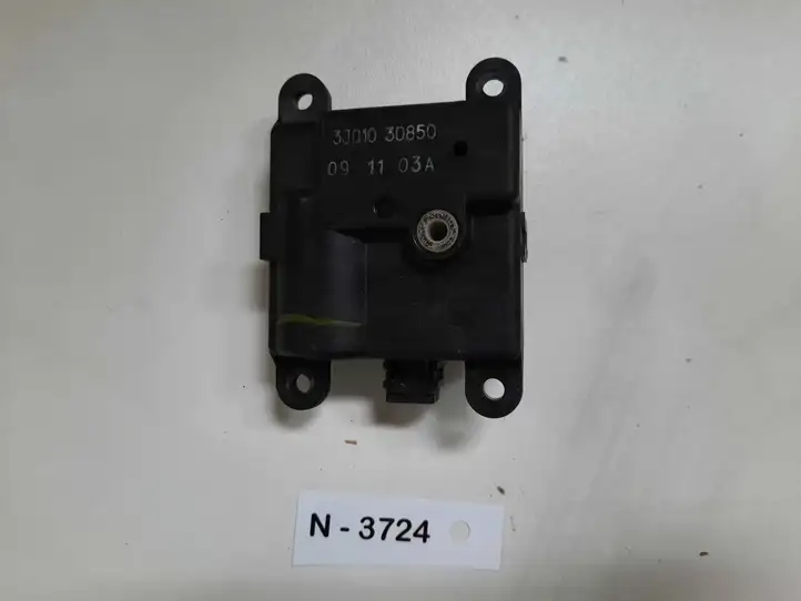 Nissan Qashqai (2010 - 2013) 3J01030850 Двигатель задвижки потока воздуха — фото 1