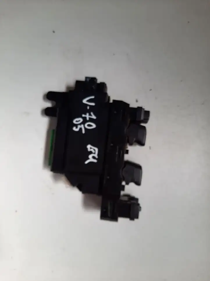 Volvo V70 (2004 - 2007) 30739980 Кнопка стеклоподъемников — фото 2