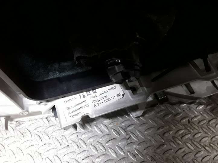 Mercedes-Benz E W211 (2002 - 2009)  A2116800136 Рамка рычага переключения передач