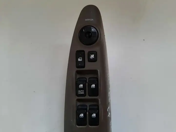 Hyundai Tucson JM (2004 - 2009) Кнопка стеклоподъемников — фото 2