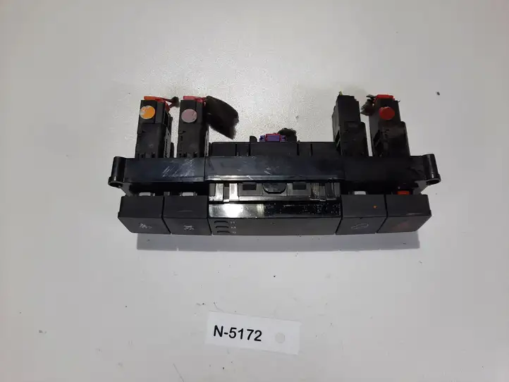 Chevrolet Captiva (2006 - 2011) 96628248 Включатель аварийных фонарей — фото 4