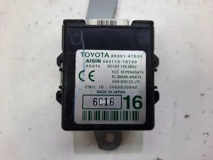 Toyota Prius (XW20) (2003 - 2009) 8999147030 Блок управления дверью — фото 2