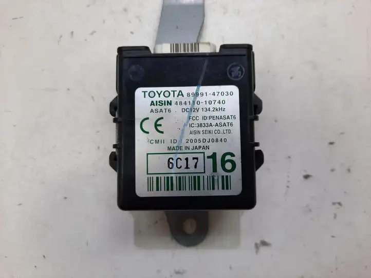 Toyota Prius (XW20) (2003 - 2009) 8999147030 Блок управления дверью — фото 2