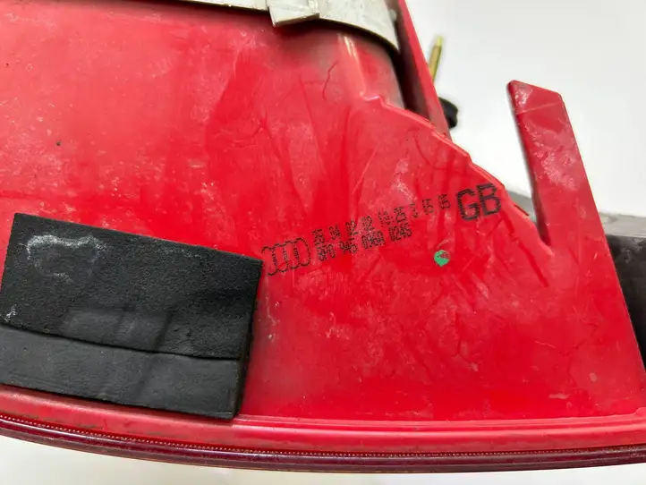 Audi A3/S3 8P (2004 - 2008) 5P0945096A Задний фонарь в кузове — фото 4