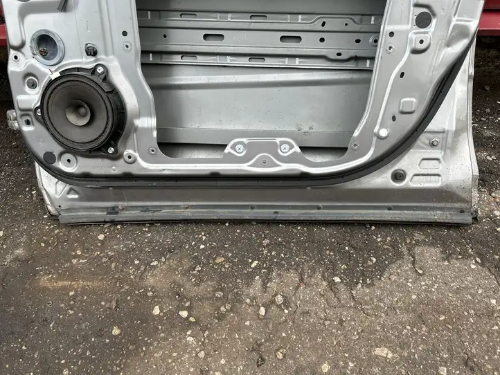 Nissan X-Trail T31 (2007 - 2014) Дверь — фото 9