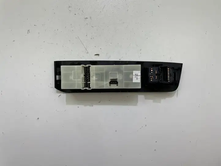 Nissan X-Trail T31 (2007 - 2014) 25401JH100 Блок кнопок стеклоподъемников — фото 2