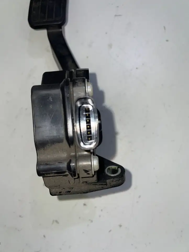 Subaru Impreza III (2008 - 2012) 36010AG140 Педаль акселератора — фото 3