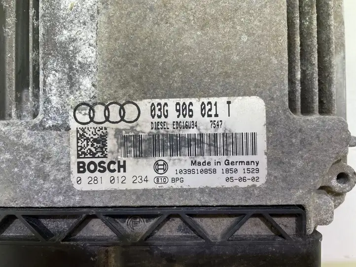 Audi A3/S3 8P (2004 - 2008) 03G906021T Блок управления двигателем (ЭБУ) — фото 3