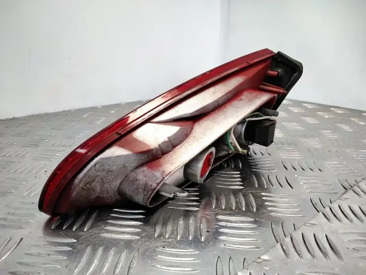 Peugeot 607 (2000 - 2004) 2453 Задний фонарь в крышке багажника — фото 3