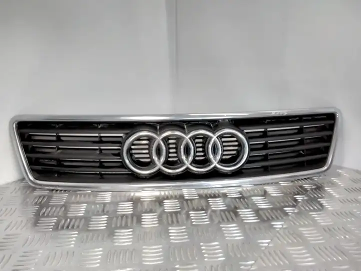 Audi A6 S6 C5 4B (1997 - 2001) 4B0853651A Верхняя решетка радиатора — фото 1