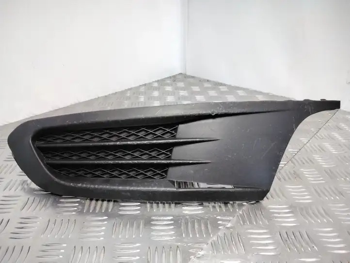 Volkswagen Jetta VI (2011 - 2018) 5C6853665 Нижняя решетка переднего бампера — фото 1