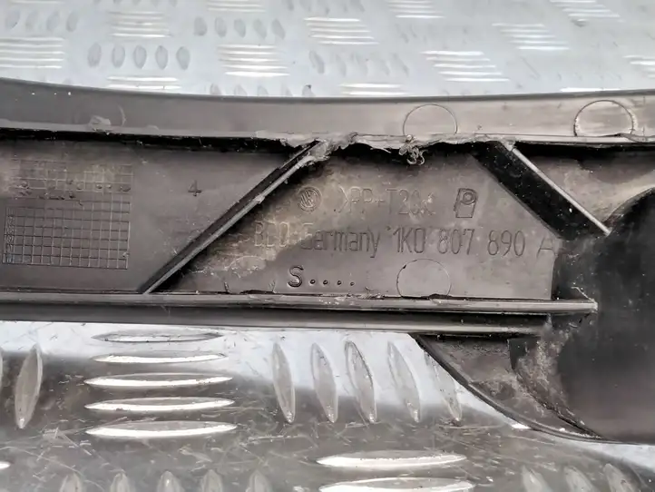 Volkswagen Golf V (2003 - 2009) 1K0807890A Кронштейн переднего бампера — фото 4
