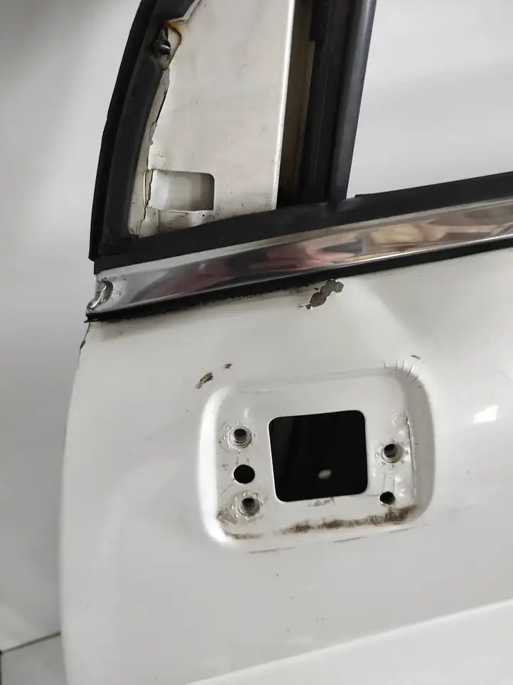 Chevrolet Captiva (2011 - 2013) Дверь — фото 4