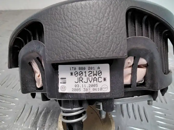 Volkswagen Touran I (2003 - 2010) 1T0880201A Подушка безопасности руля — фото 4