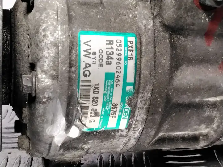 Volkswagen Golf V (2003 - 2009) 1K0820803G Компрессор (насос) кондиционера воздуха — фото 2