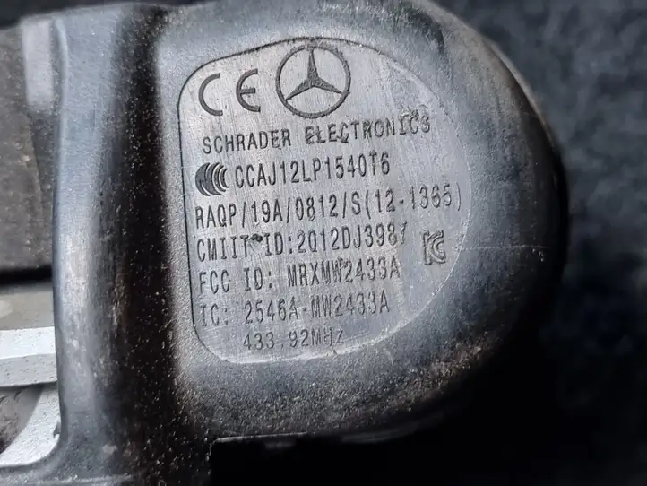 Mercedes-Benz A W176 (2012 - 2018) A0009057200 Датчик давления шин — фото 2