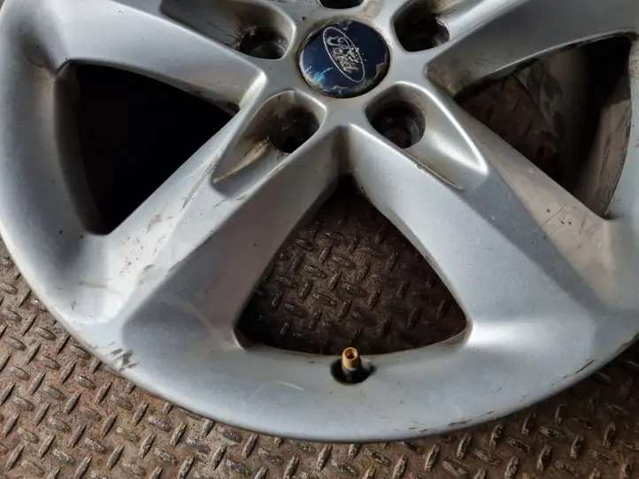 Ford Focus (2008 - 2011) 8M5J1007EA Легкосплавный колесный диск R16 — фото 2