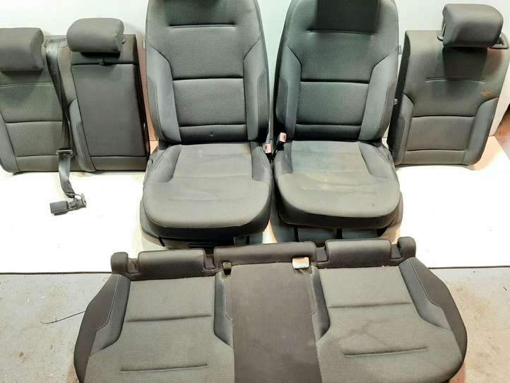 Volkswagen Golf VII (2013 - 2019)   Комплект салона