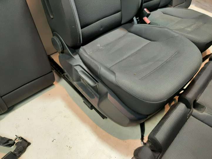 Volkswagen Golf VII (2013 - 2019)   Комплект салона