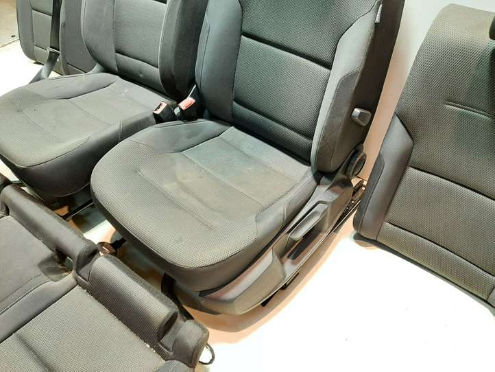 Volkswagen Golf VII (2013 - 2019)   Комплект салона