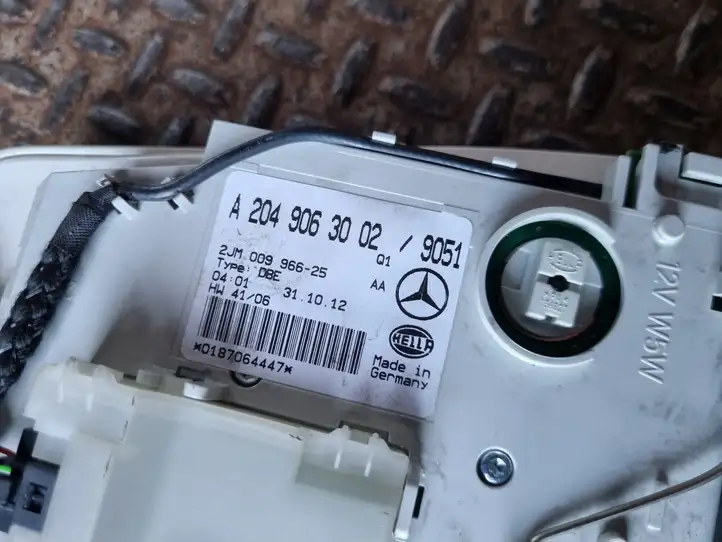 Mercedes-Benz C W204 (2007 - 2014) A2049063002 Передняя подсветка — фото 4