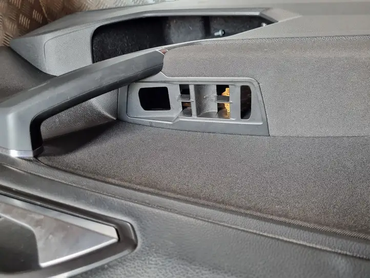 Volkswagen Tiguan Allspace (2017 - ) 5NN867011ALT Обшивка передней двери — фото 4