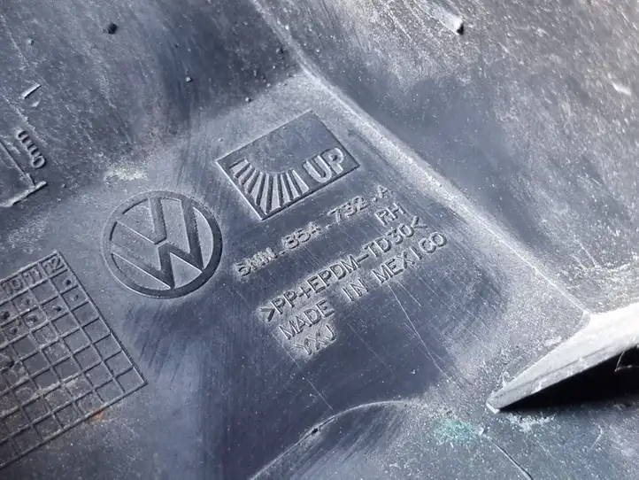 Volkswagen Tiguan Allspace (2017 - ) 5NA854327C Накладка стоек лобового стекла — фото 5