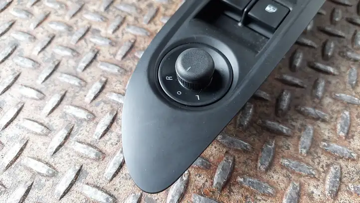 Buick Encore II (2019 - ) 95025518 Кнопка стеклоподъемников — фото 5