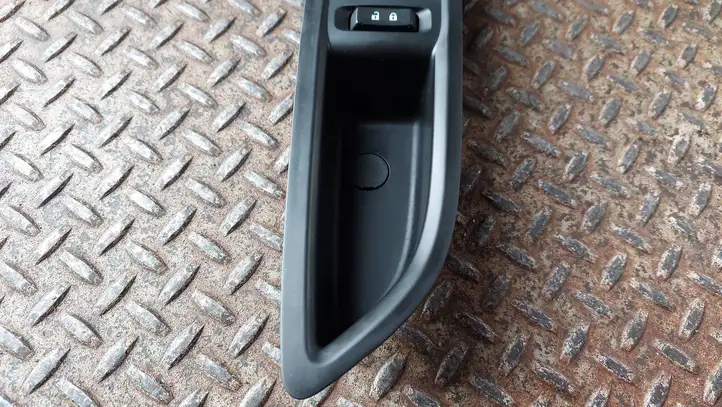 Buick Encore II (2019 - ) 95025518 Кнопка стеклоподъемников — фото 8