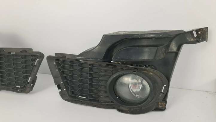 BMW 3 E92 E93 (2005 - 2014)  8048773 Комплект противотуманных фар