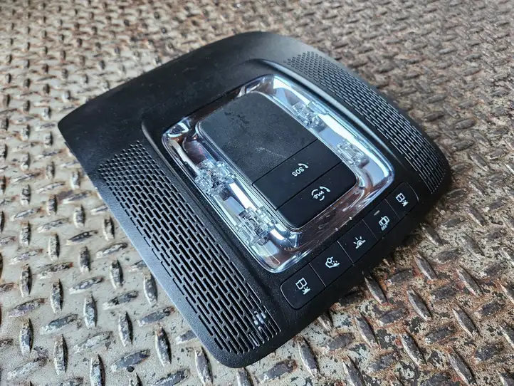 Mercedes-Benz A W177 (2018 - ) A0009001524 Передняя подсветка — фото 2