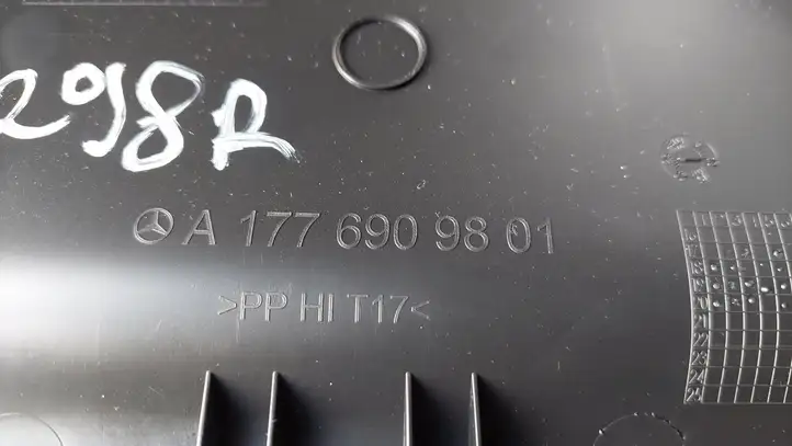 Mercedes-Benz A W177 (2018 - ) A1776909801 Нижняя обшивка стойки B — фото 2
