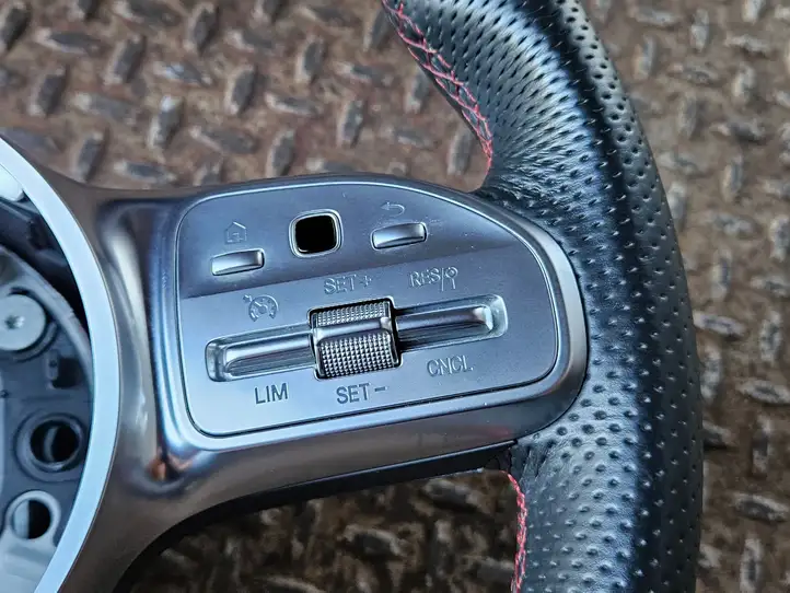Mercedes-Benz A W177 (2018 - ) A0050072099 Руль — фото 3