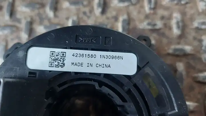 Buick Encore II (2019 - ) 42361580 Контактное кольцо SRS — фото 2