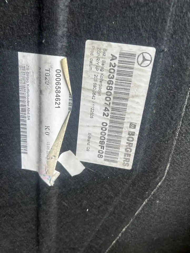 Mercedes-Benz C W203 (2000 - 2007) 2036800742 Пол багажника — фото 2