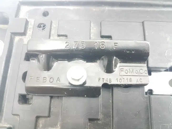 Ford Fusion II (2013 - ) DG9310723A Площадка аккумулятора — фото 3