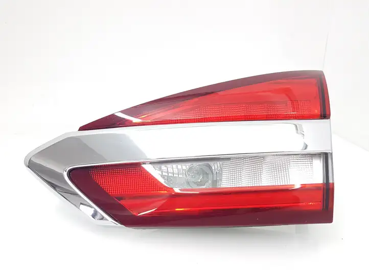 Ford Fusion II (2013 - ) KS7313A602AD Задний фонарь в крышке багажника — фото 1